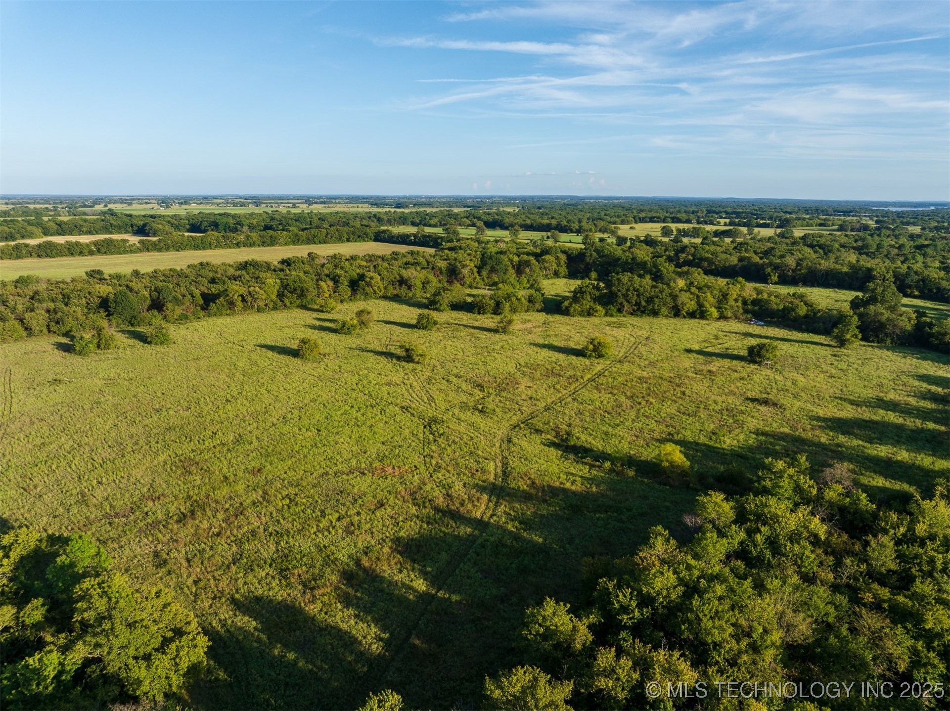 83 E 1010 Property Photo 40