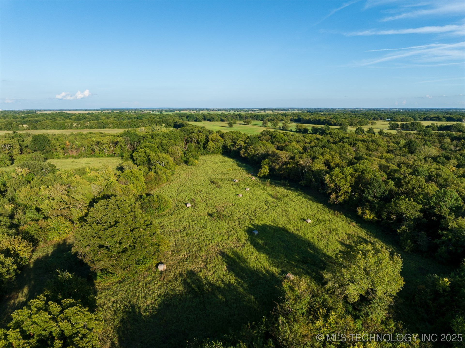 83 E 1010 Property Photo 43