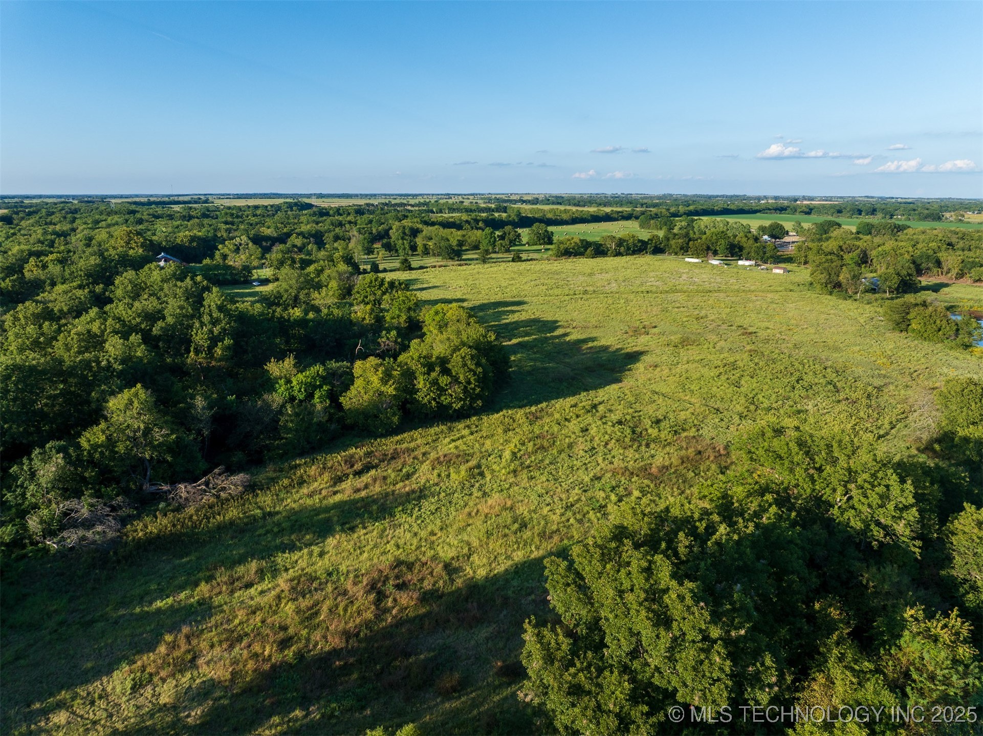 83 E 1010 Property Photo 48