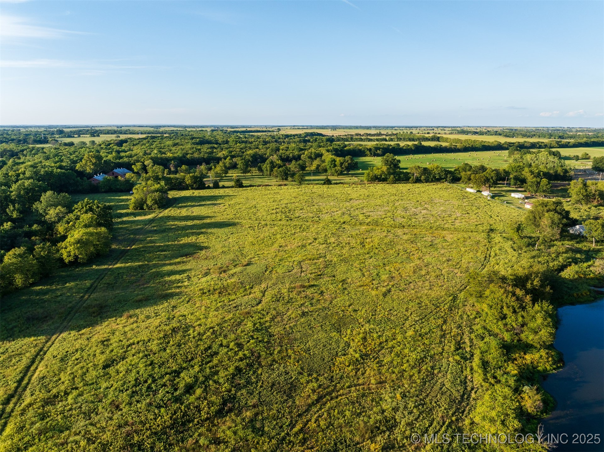 83 E 1010 Property Photo 68