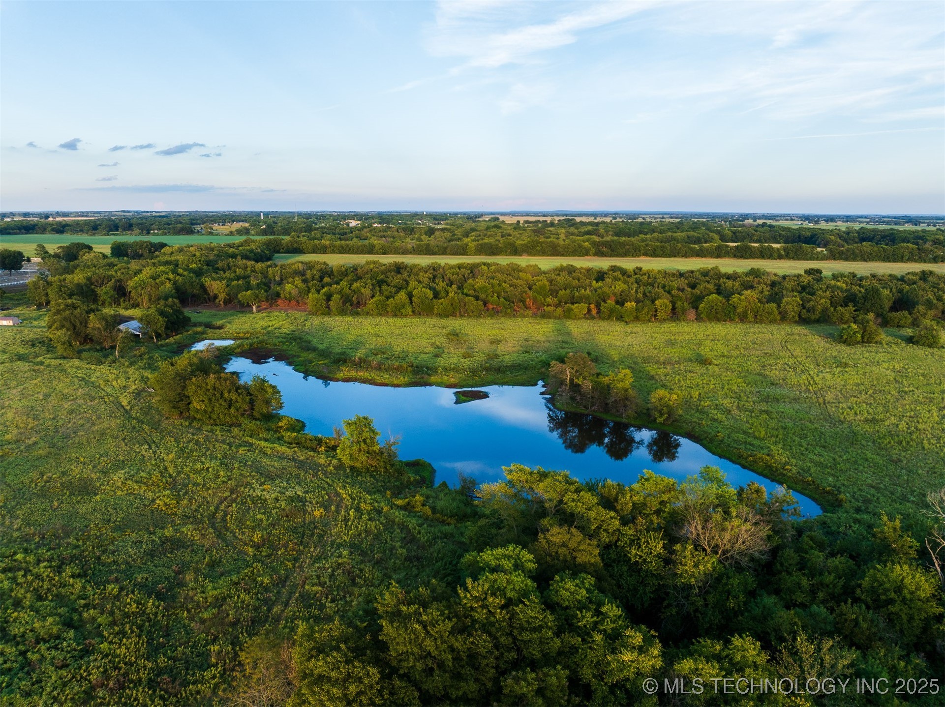 83 E 1010 Property Photo 74