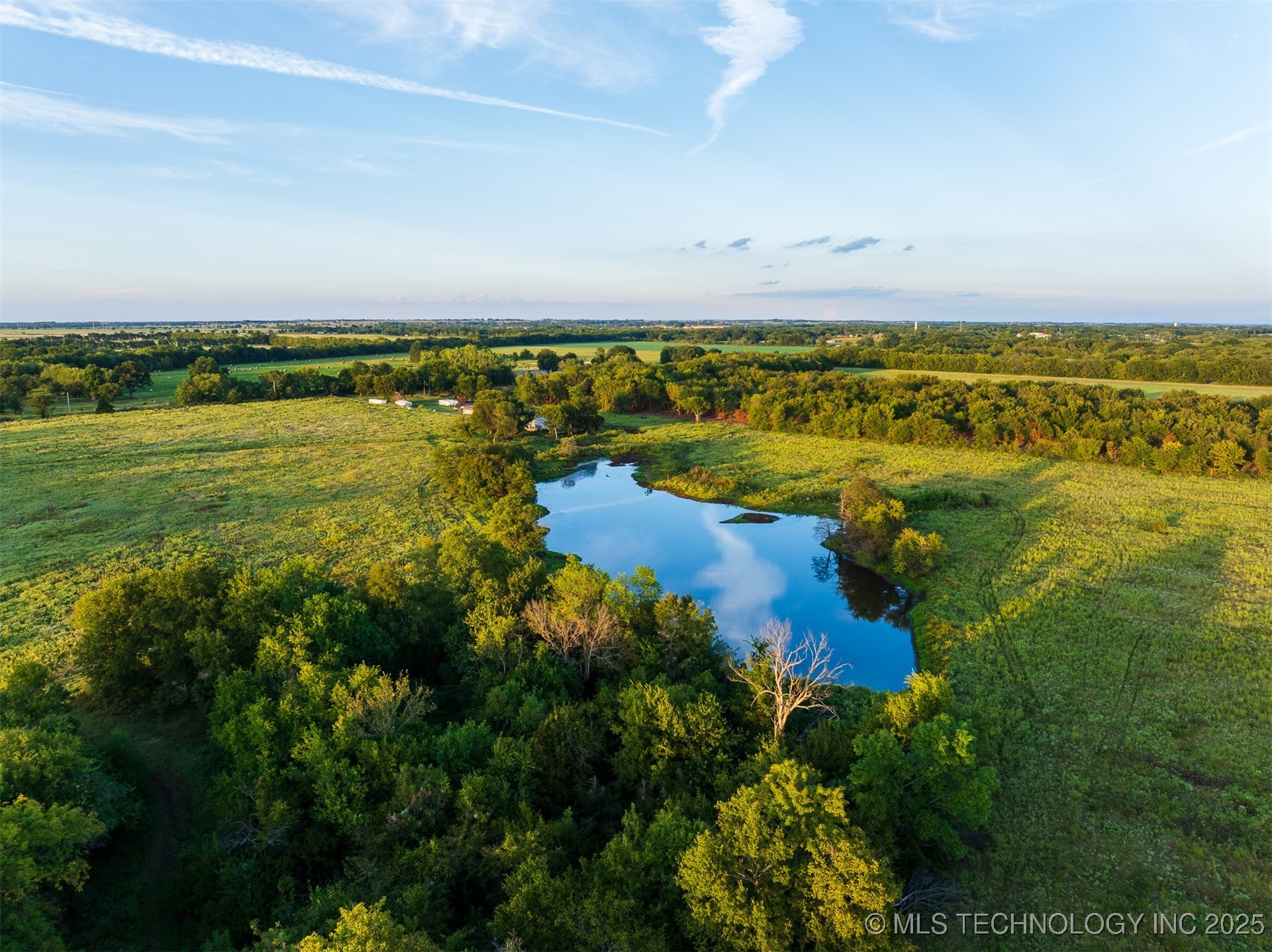 83 E 1010 Property Photo 78