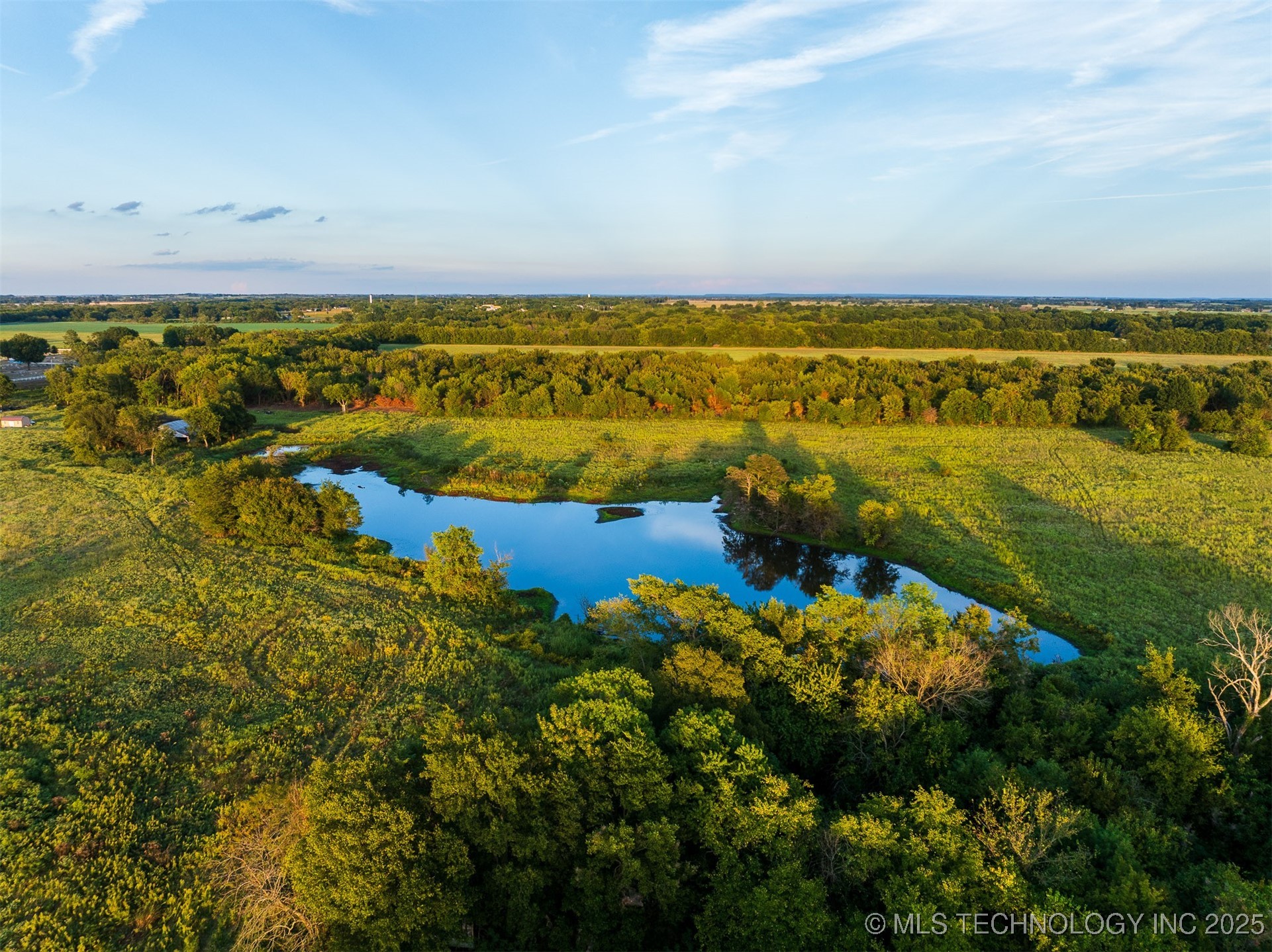 83 E 1010 Property Photo 79