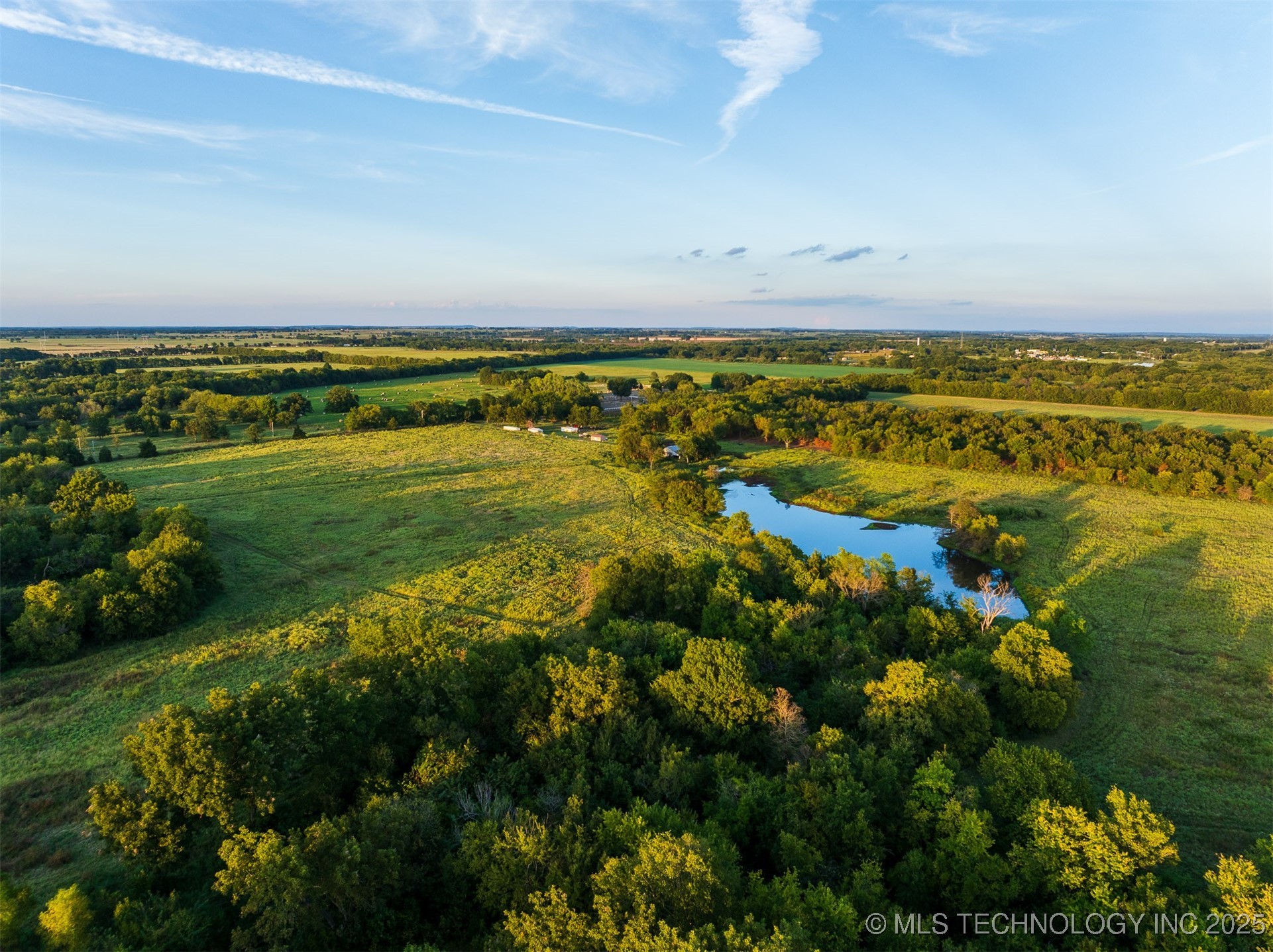 83 E 1010 Property Photo 81