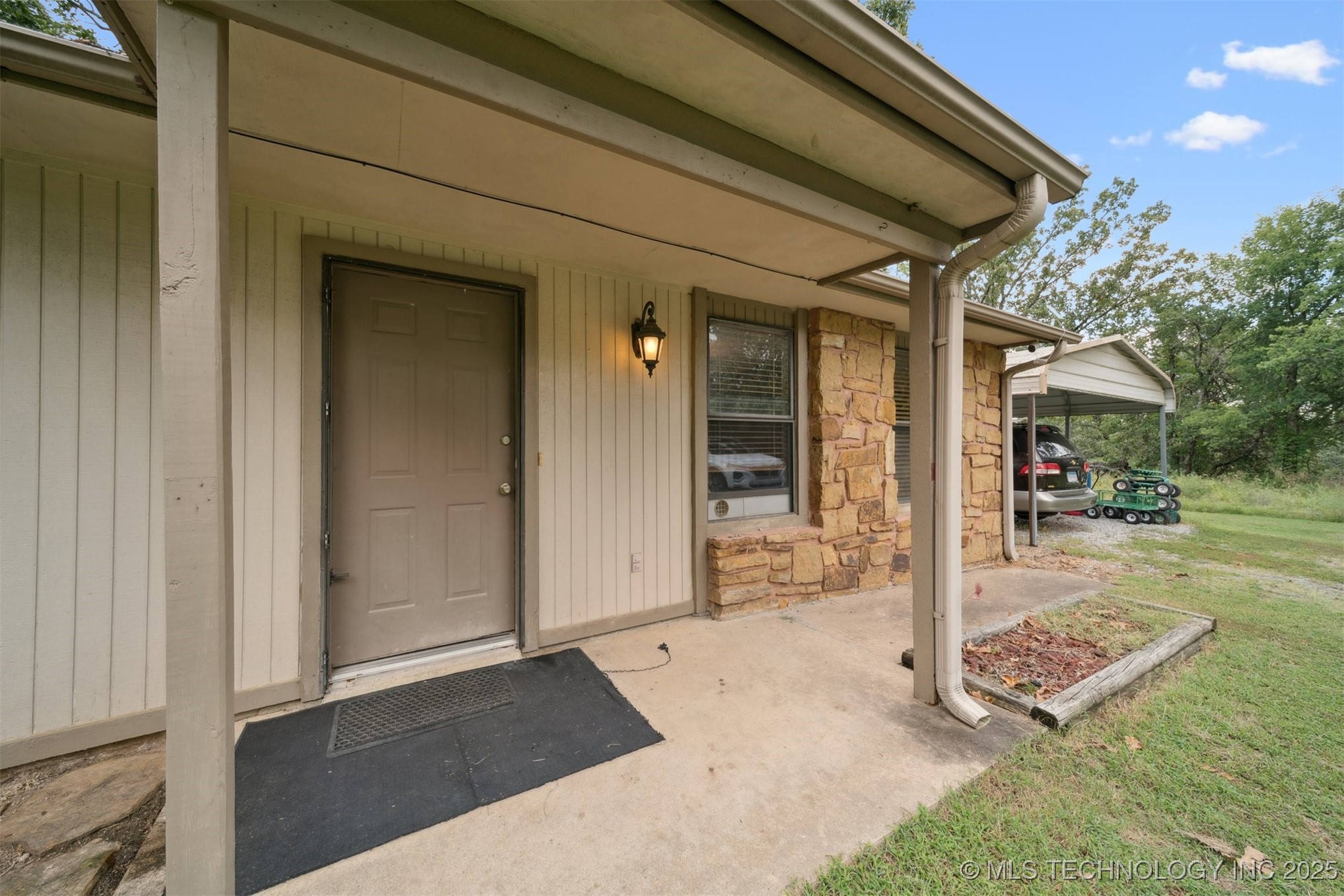 6312 N 428 Road Property Photo 3