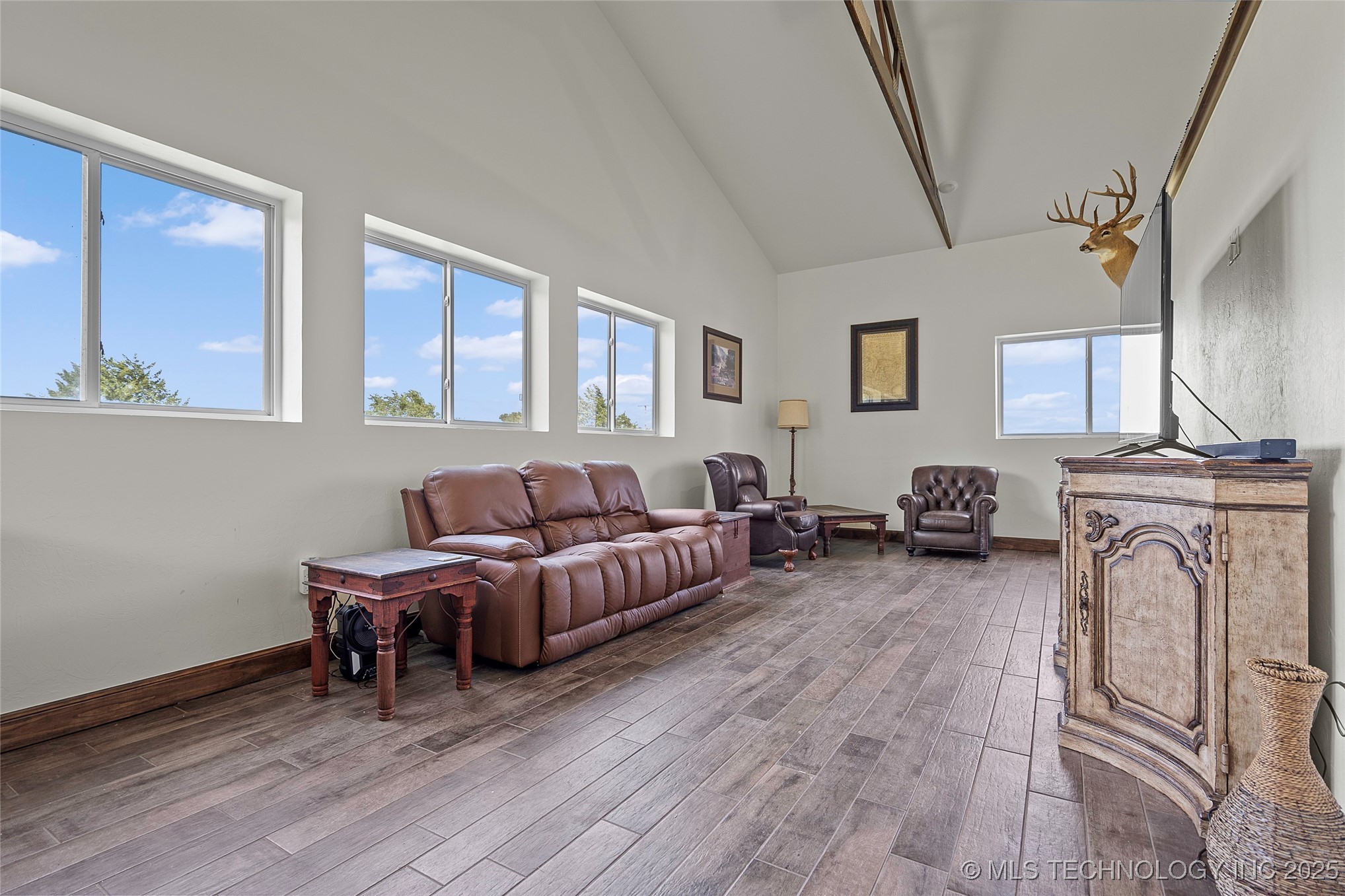 14750 Box Road Property Photo 5