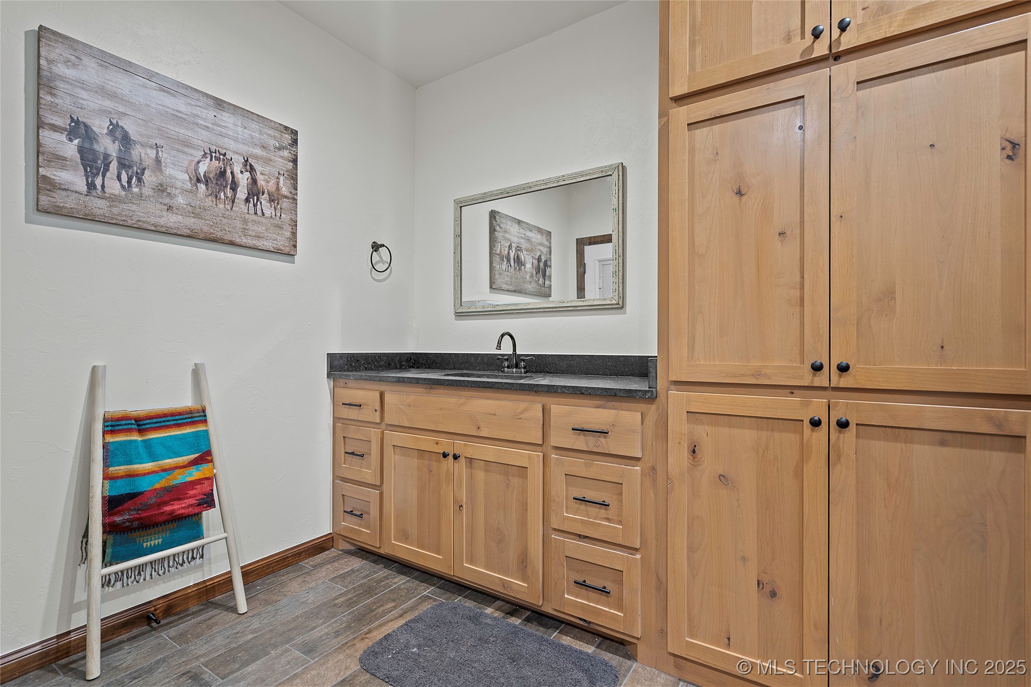 14750 Box Road Property Photo 15