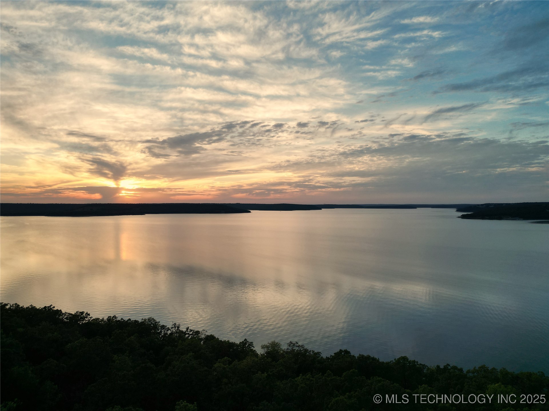 Lakeview Road Property Photo 1