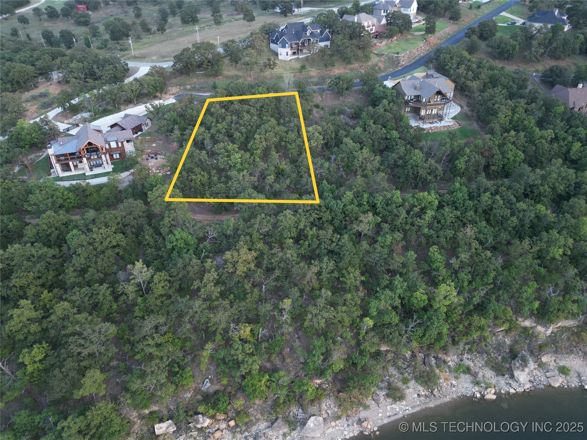 Lakeview Road Property Photo 3