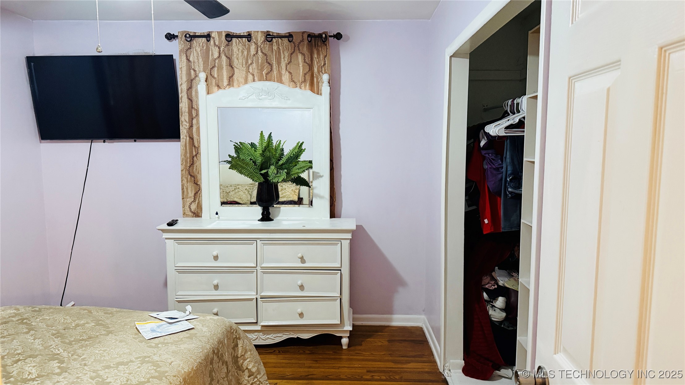 7104 E 9th Street Property Photo 2