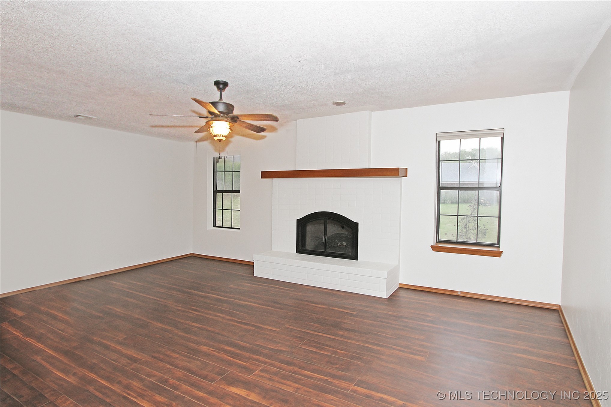 9904 E Northlea Property Photo 5