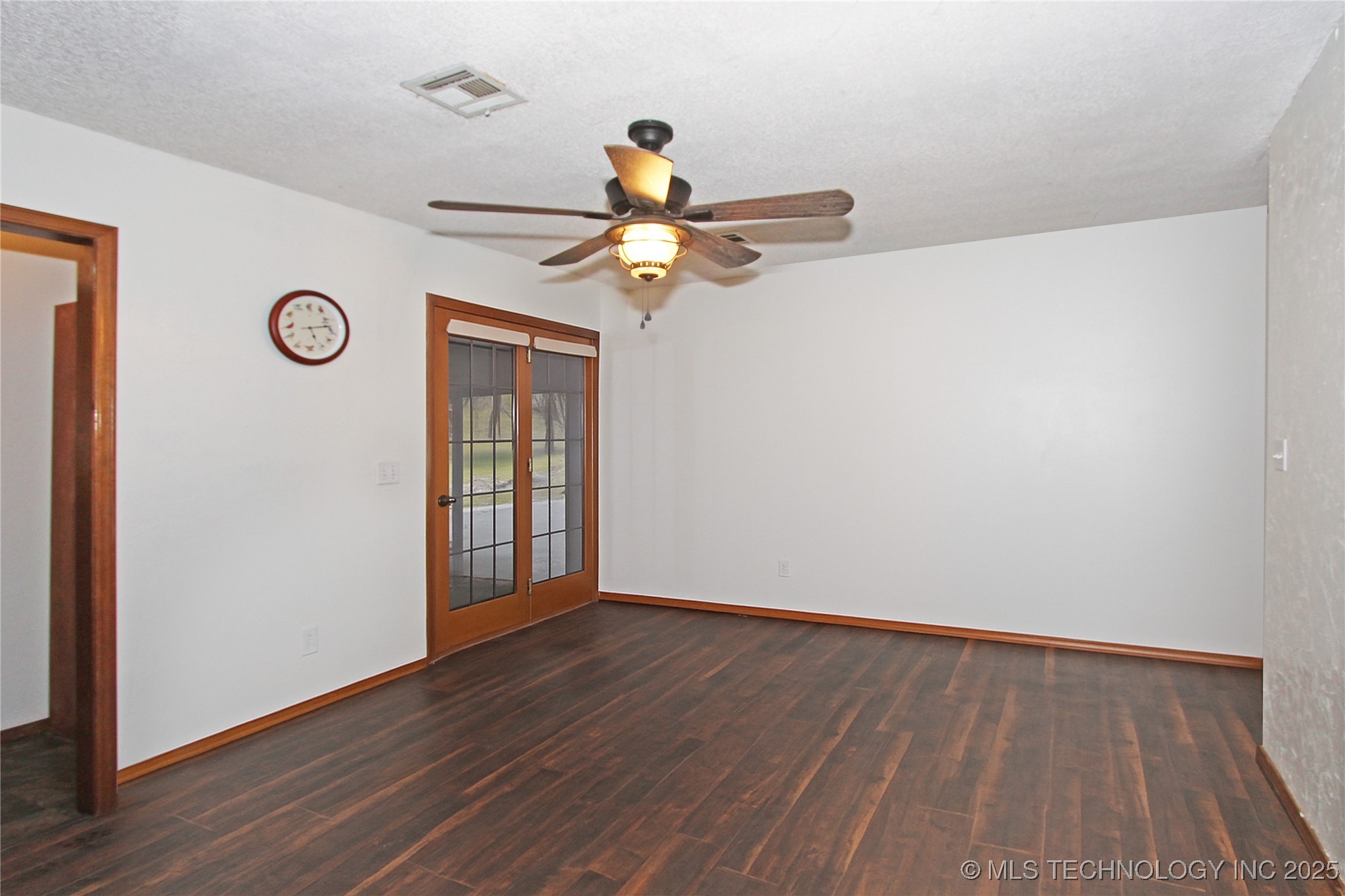 9904 E Northlea Property Photo 10