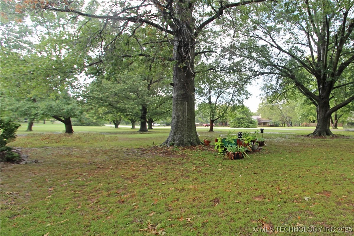 9904 E Northlea Property Photo 11