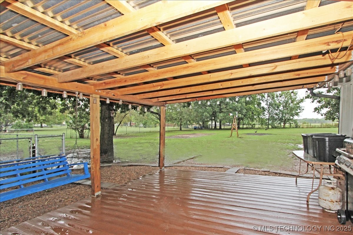 9904 E Northlea Property Photo 12