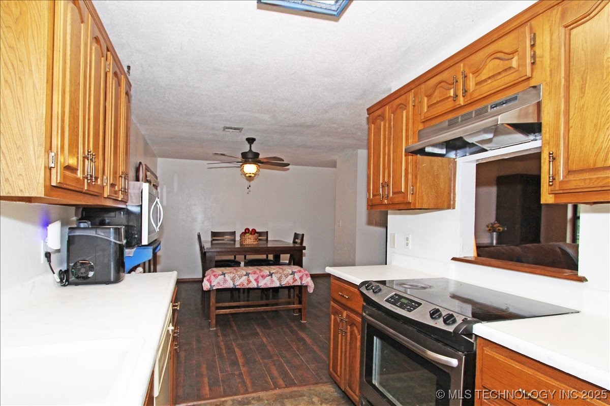 9904 E Northlea Property Photo 13