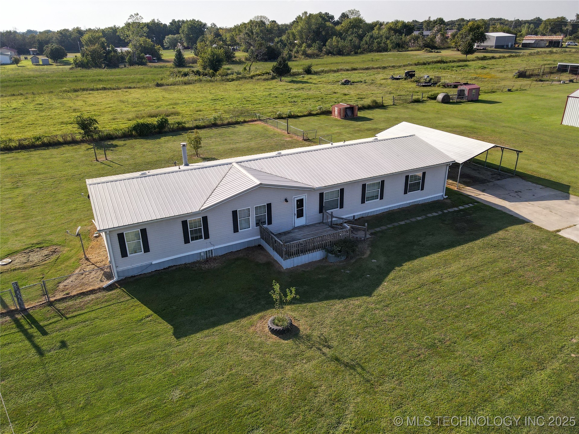 850 Pecan Lane Property Photo 1