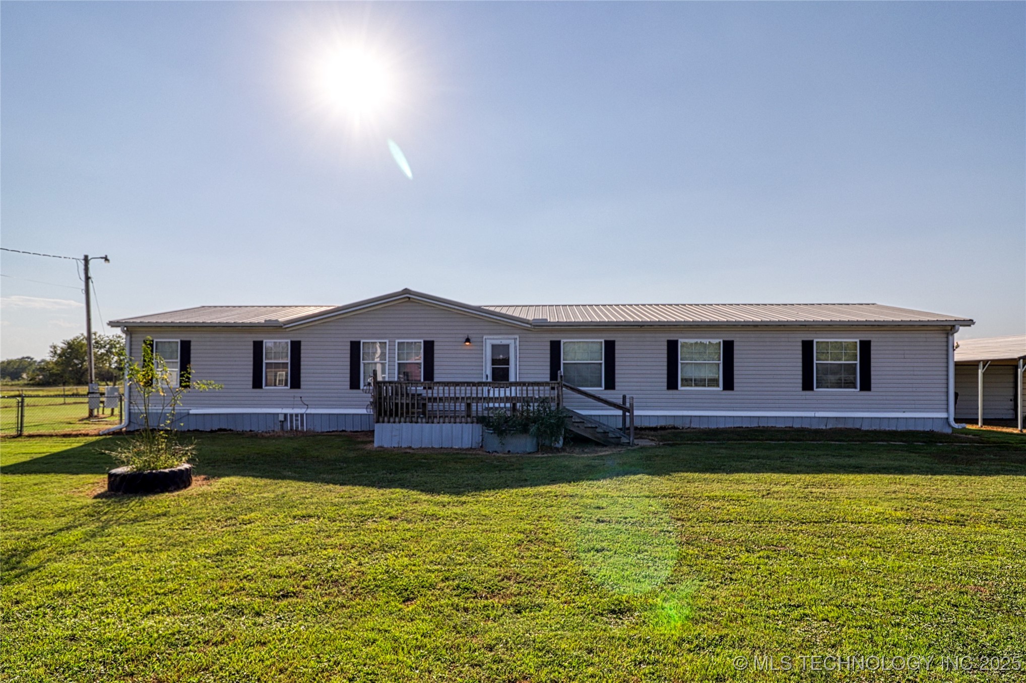 850 Pecan Lane Property Photo 3