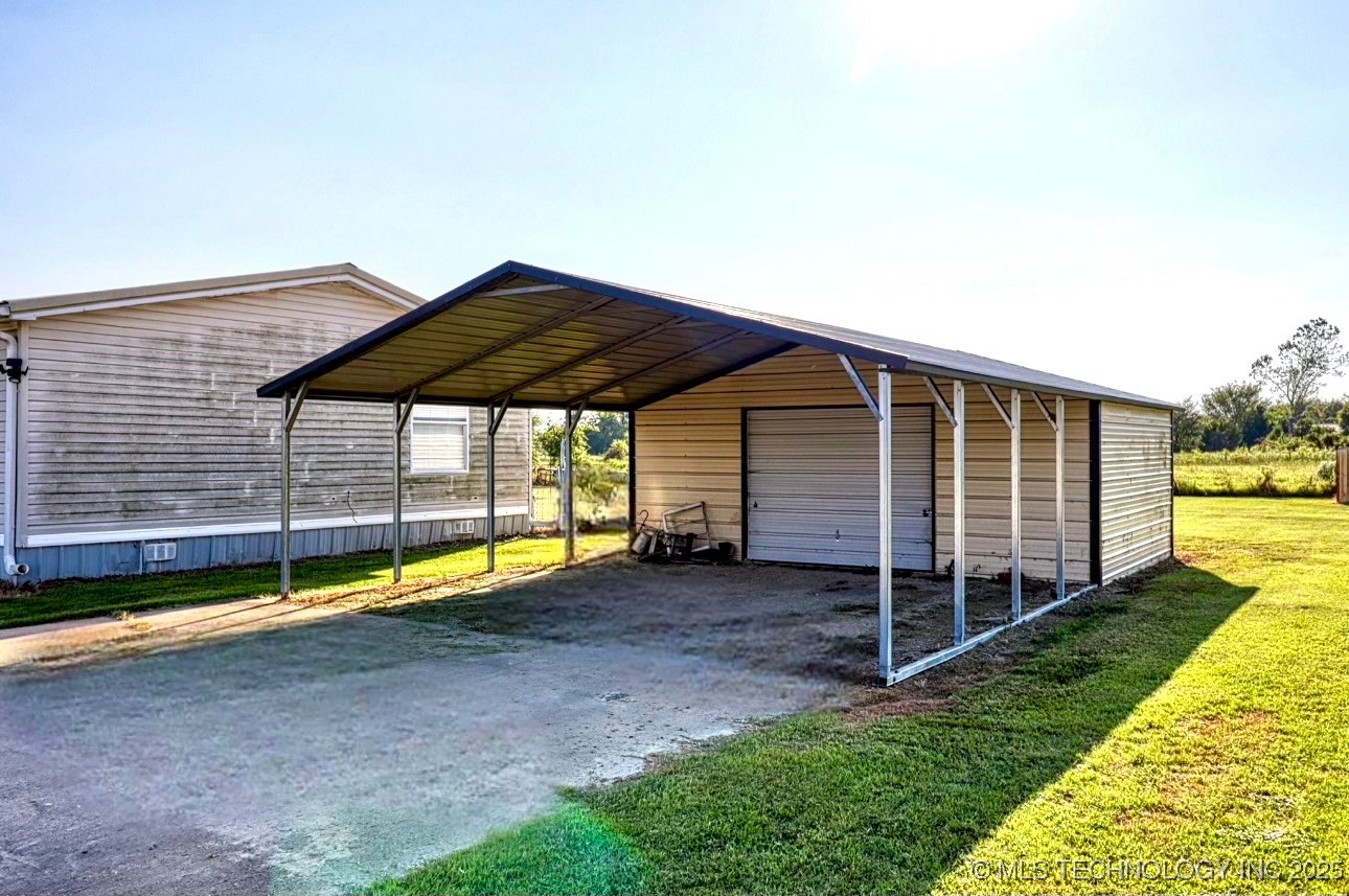 850 Pecan Lane Property Photo 4