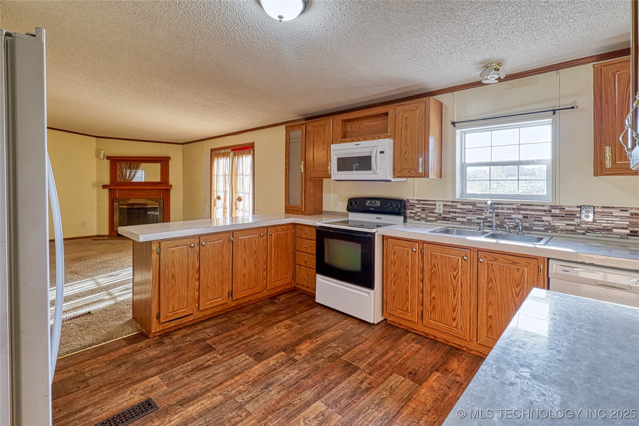 850 Pecan Lane Property Photo 7