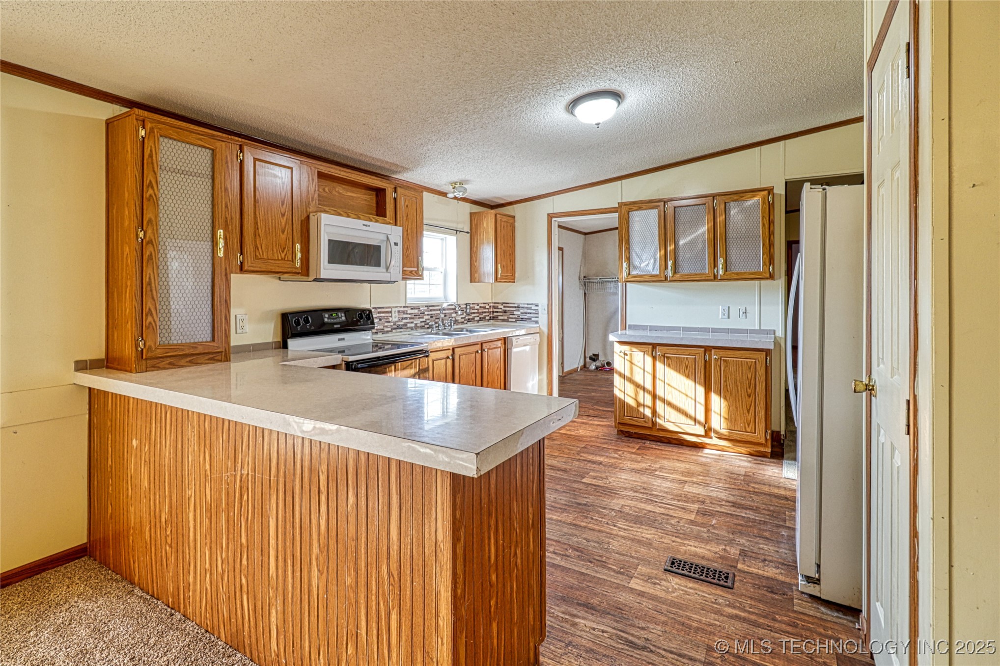 850 Pecan Lane Property Photo 9