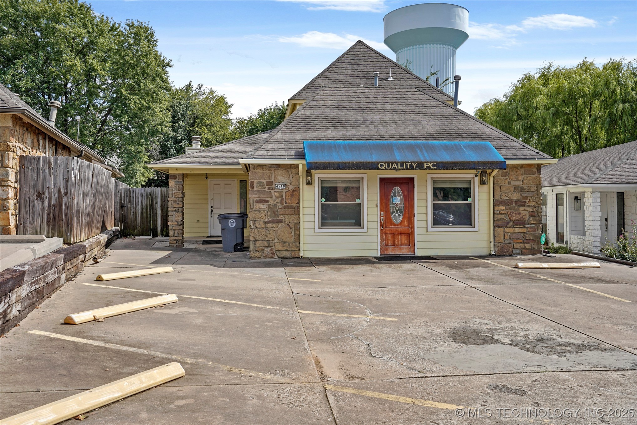 4940 E 73rd Street S Property Photo 1