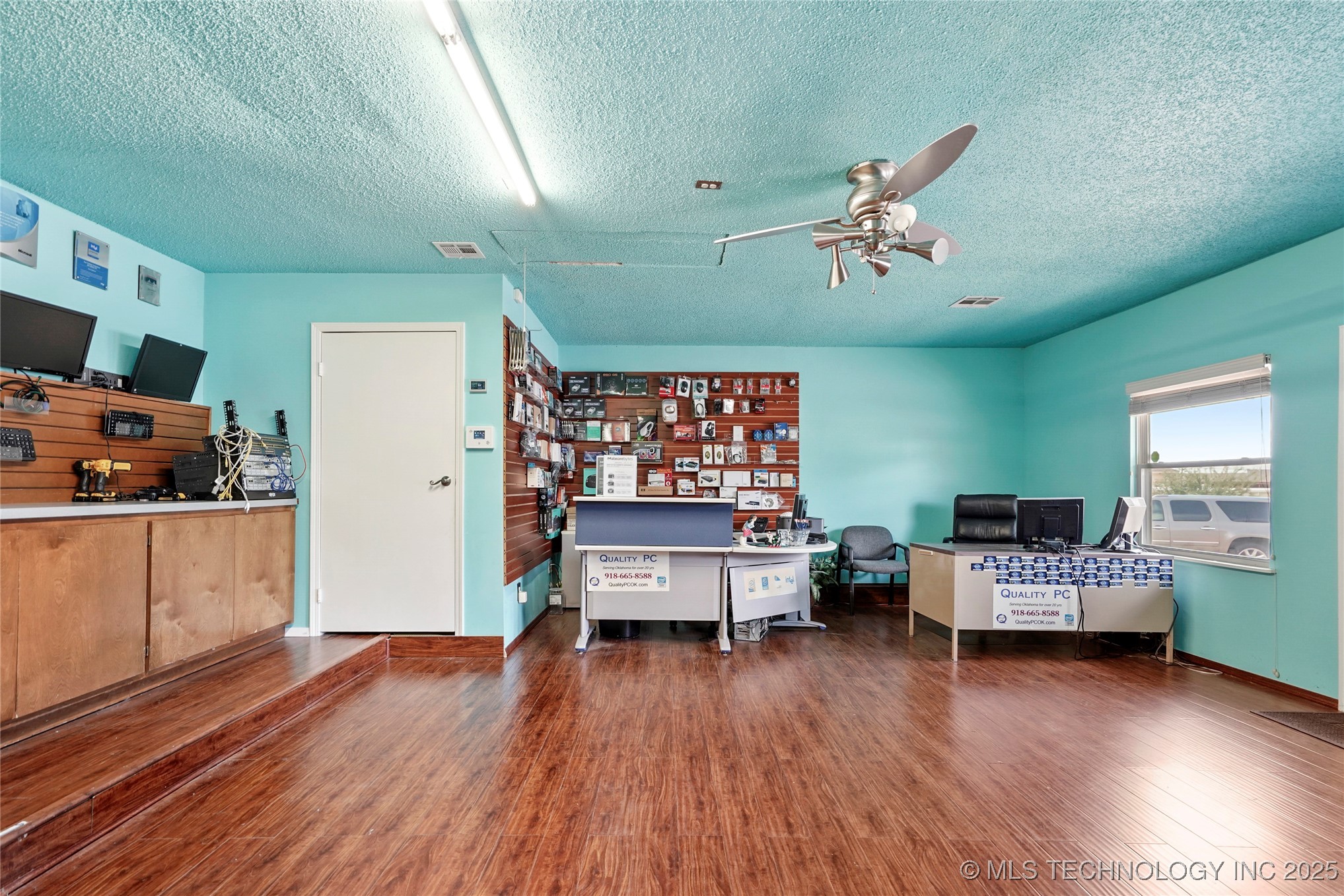 4940 E 73rd Street S Property Photo 5