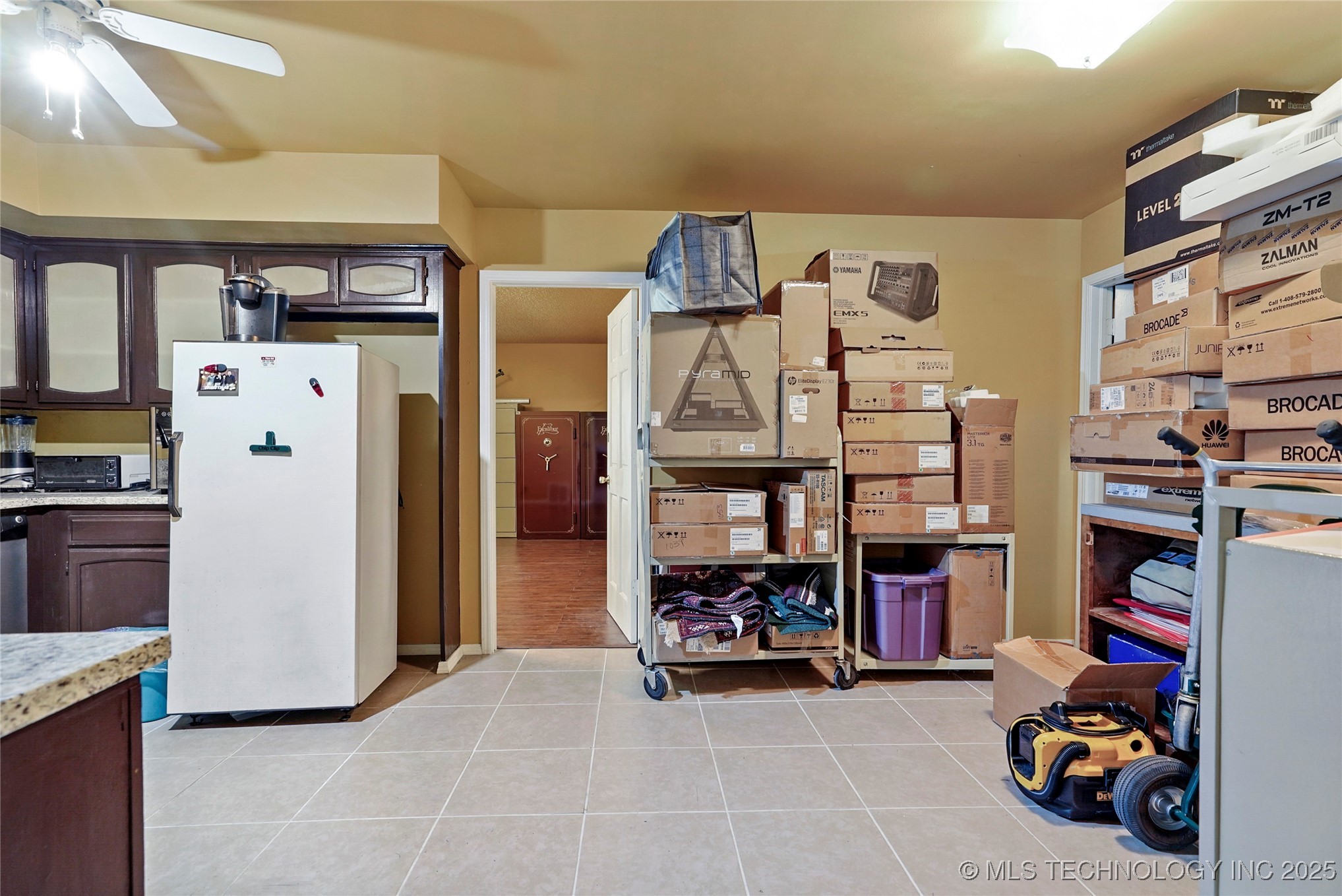 4940 E 73rd Street S Property Photo 13