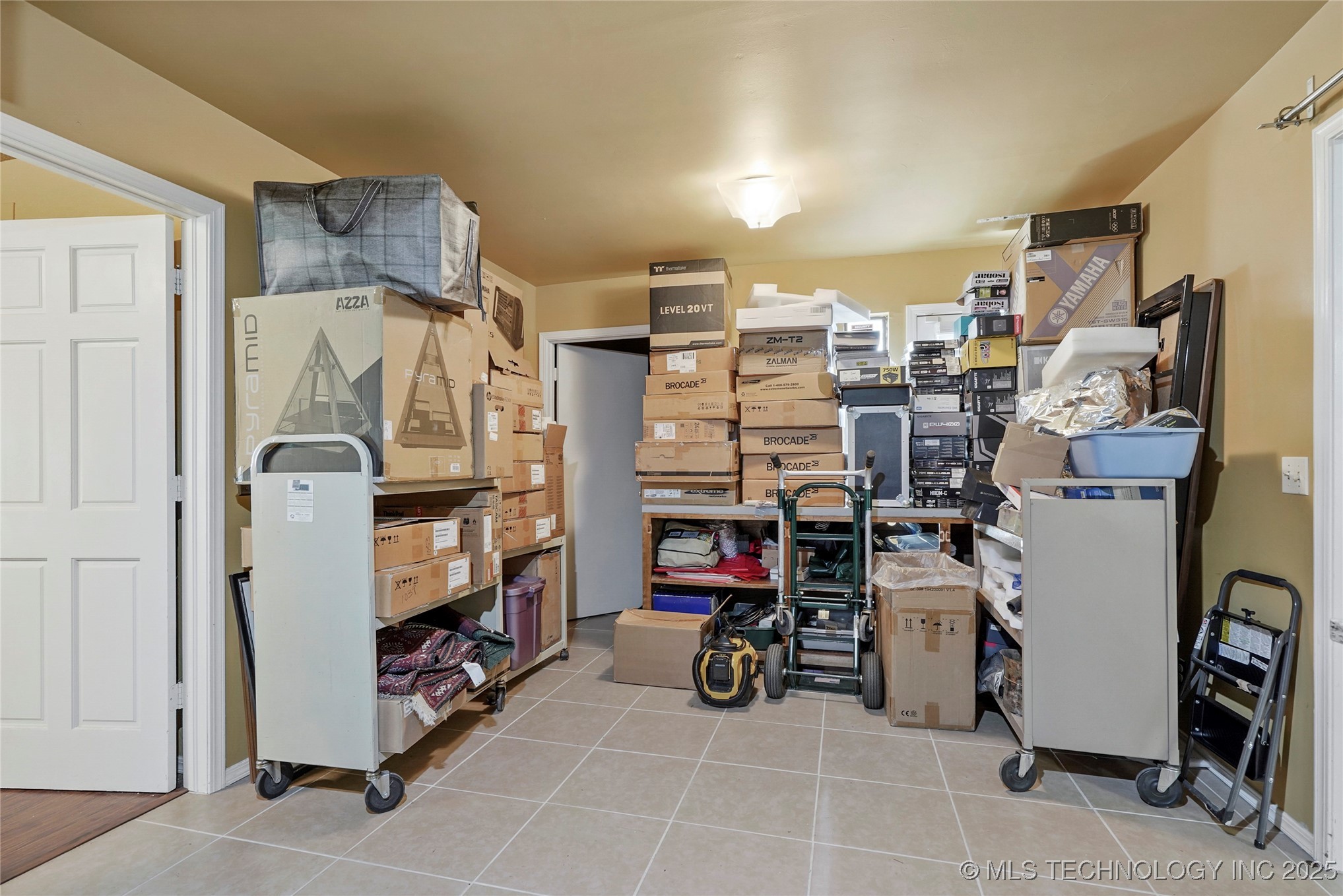 4940 E 73rd Street S Property Photo 15