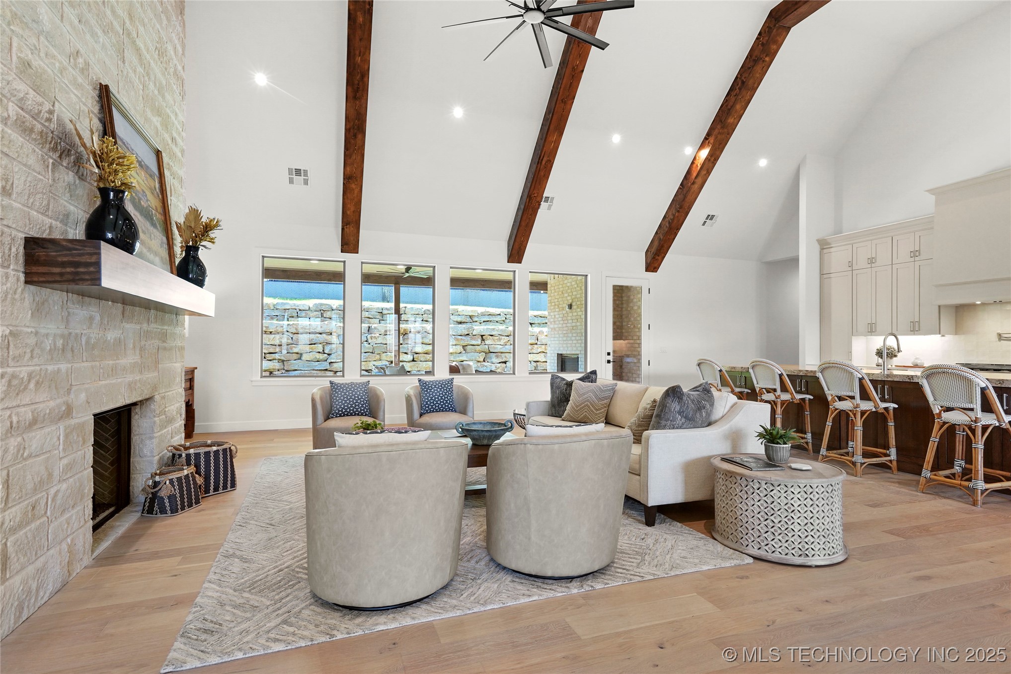 7508 S 5th Street Property Photo 9