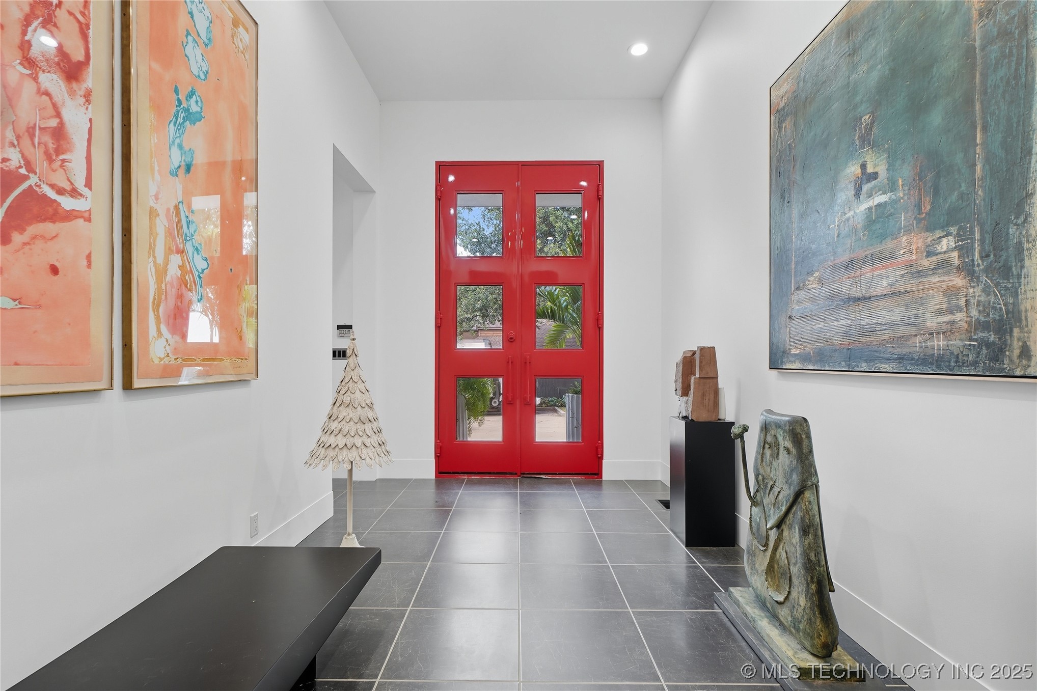 2440 E 47th Place Property Photo 11