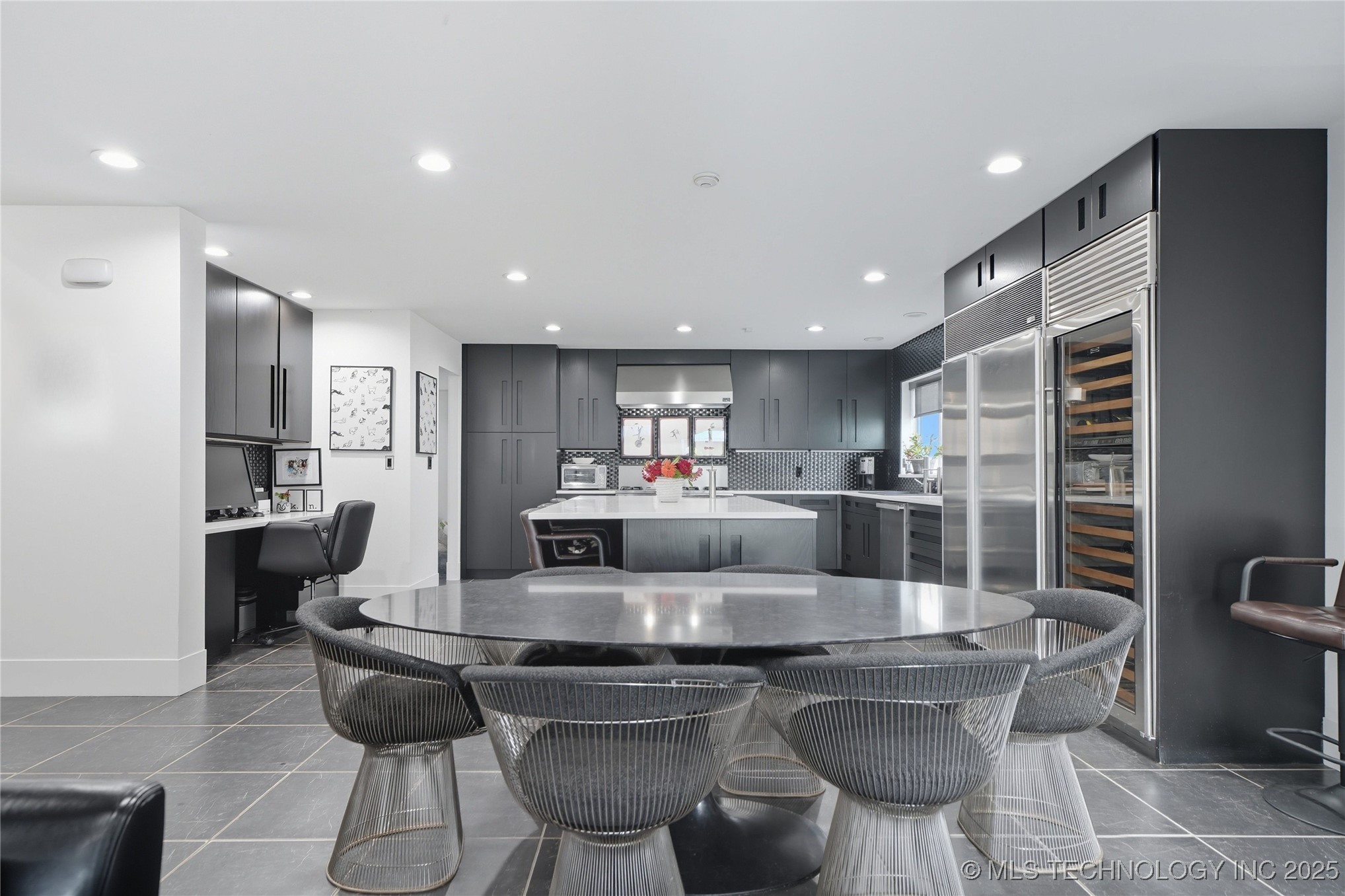 2440 E 47th Place Property Photo 30