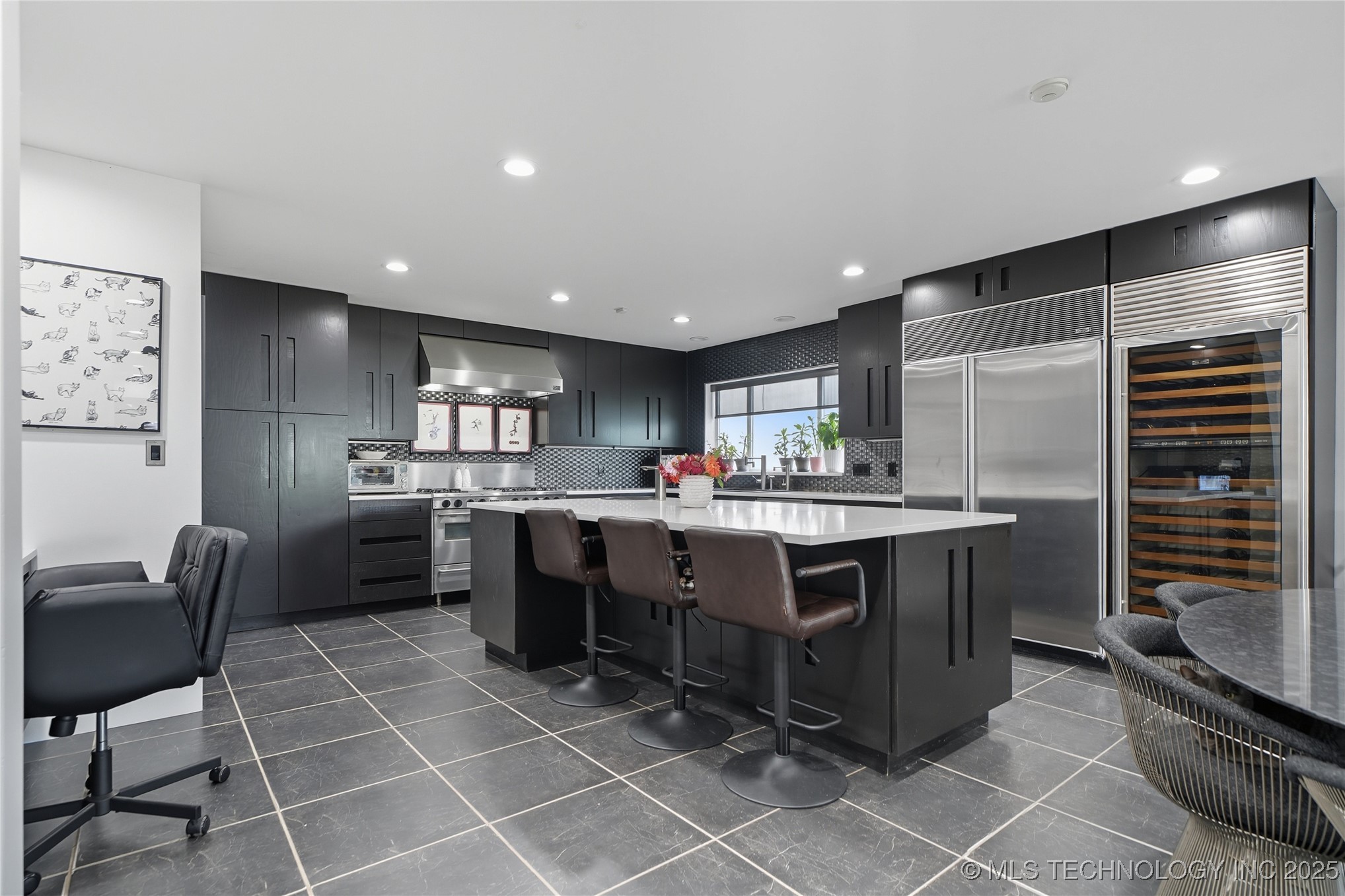 2440 E 47th Place Property Photo 31