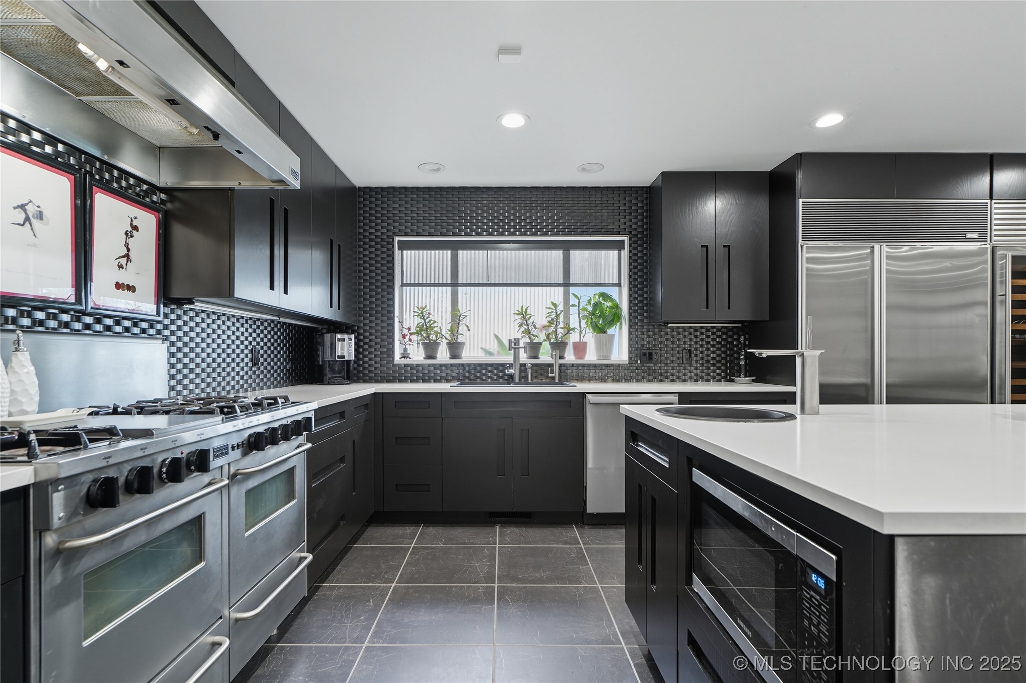 2440 E 47th Place Property Photo 33