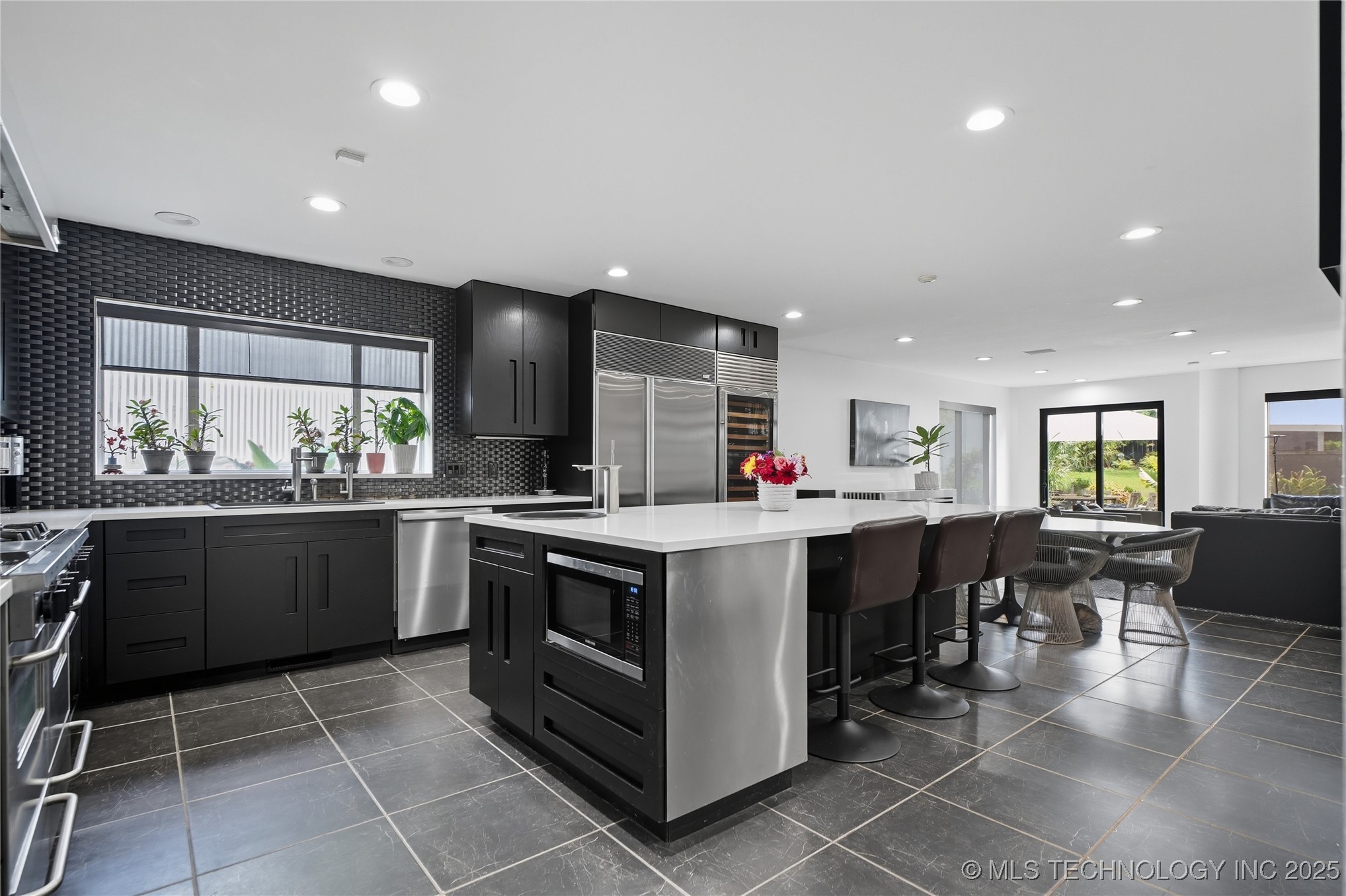 2440 E 47th Place Property Photo 34