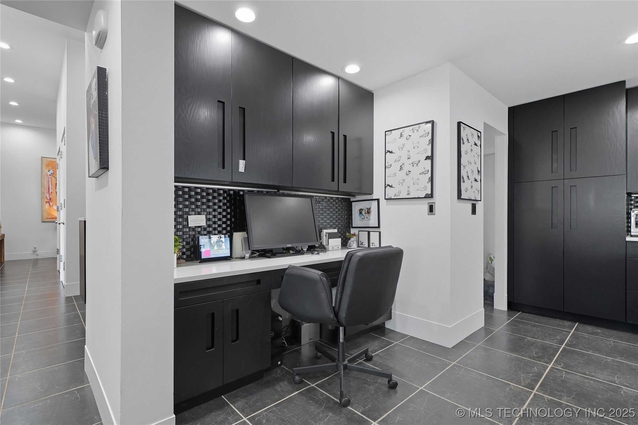 2440 E 47th Place Property Photo 35