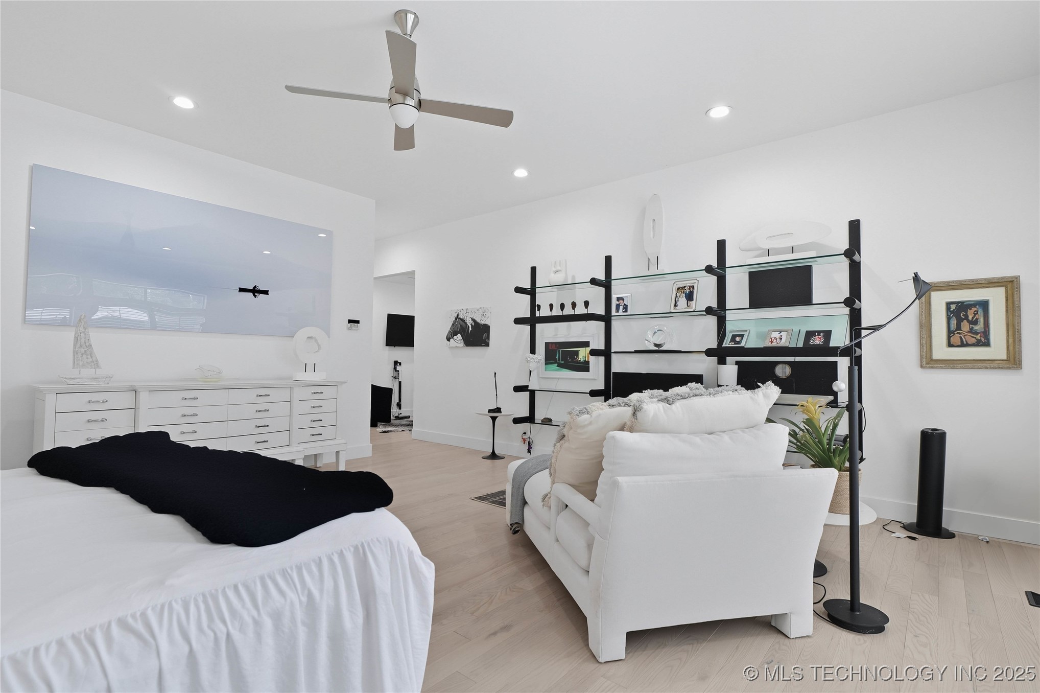 2440 E 47th Place Property Photo 39