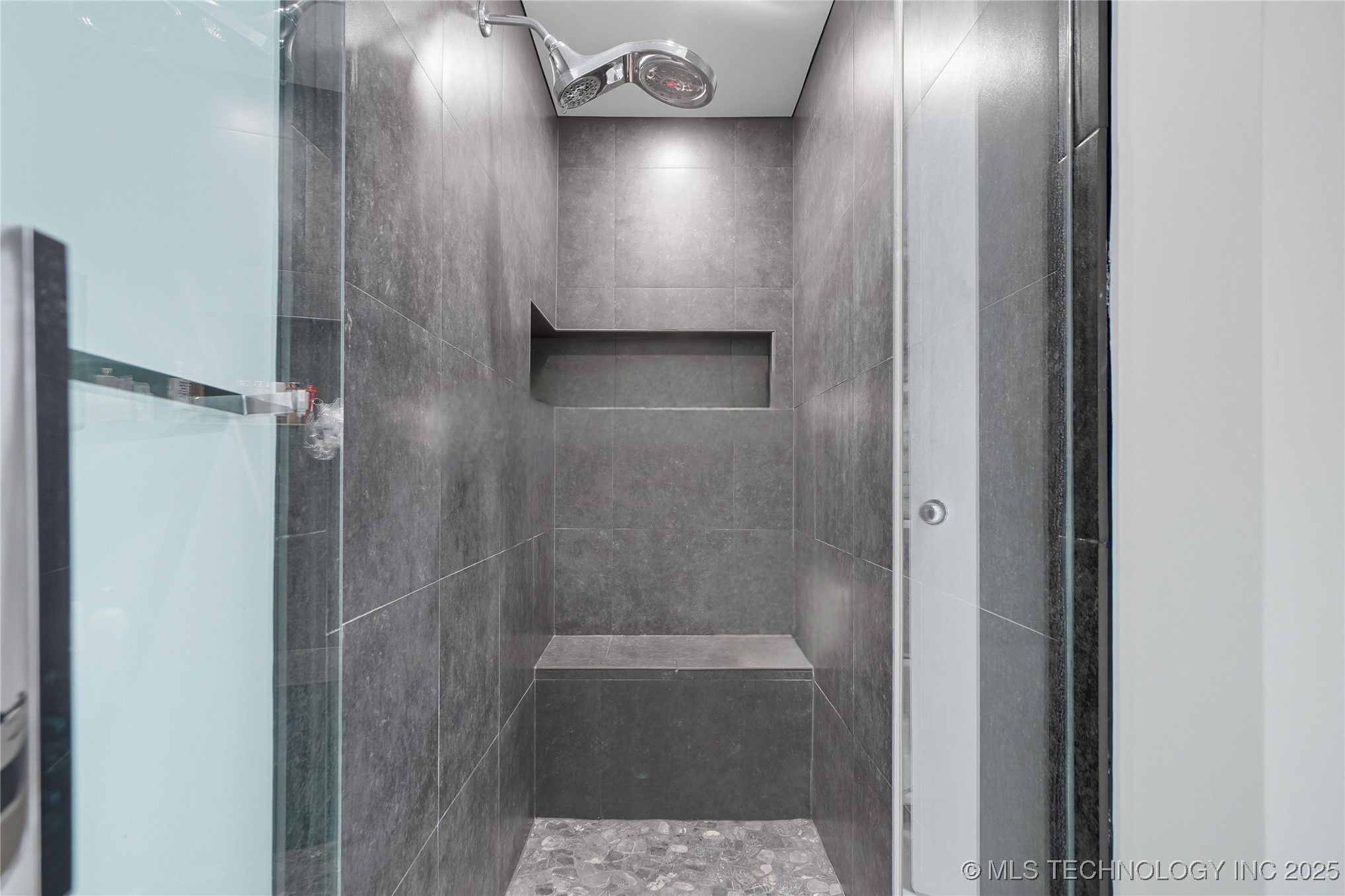 2440 E 47th Place Property Photo 52