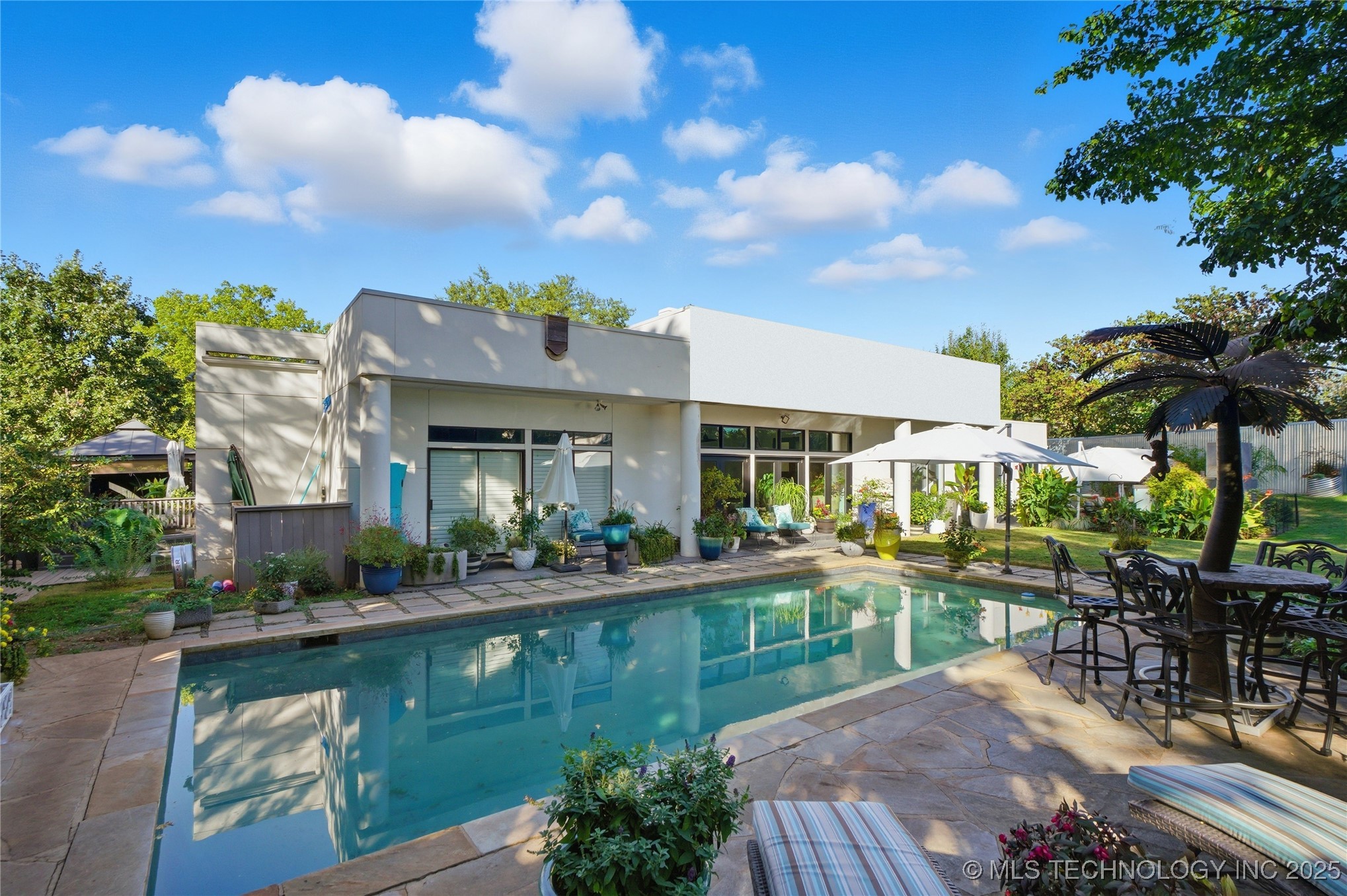 2440 E 47th Place Property Photo 54