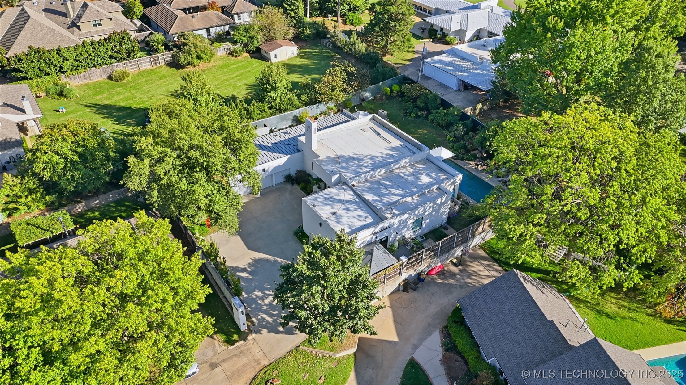 2440 E 47th Place Property Photo 63