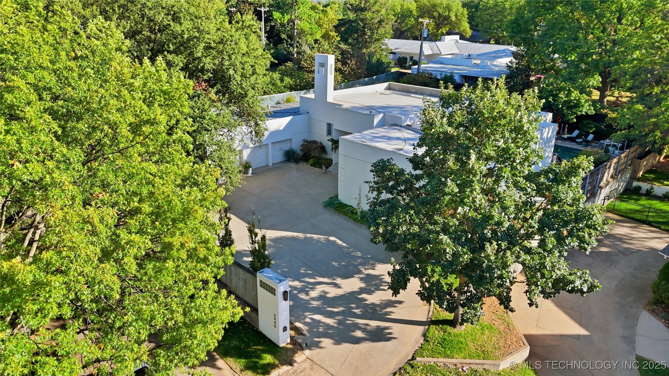 2440 E 47th Place Property Photo 65