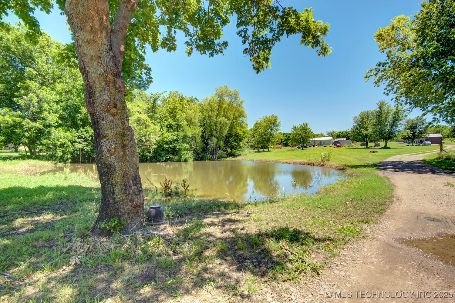 15522 E 370 Road Property Photo 6