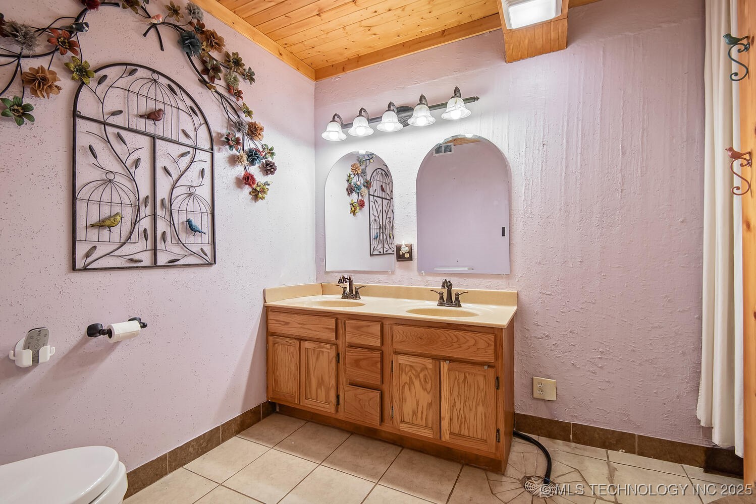 15522 E 370 Road Property Photo 8