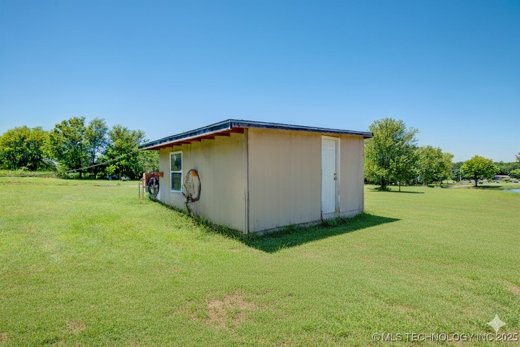 15522 E 370 Road Property Photo 27