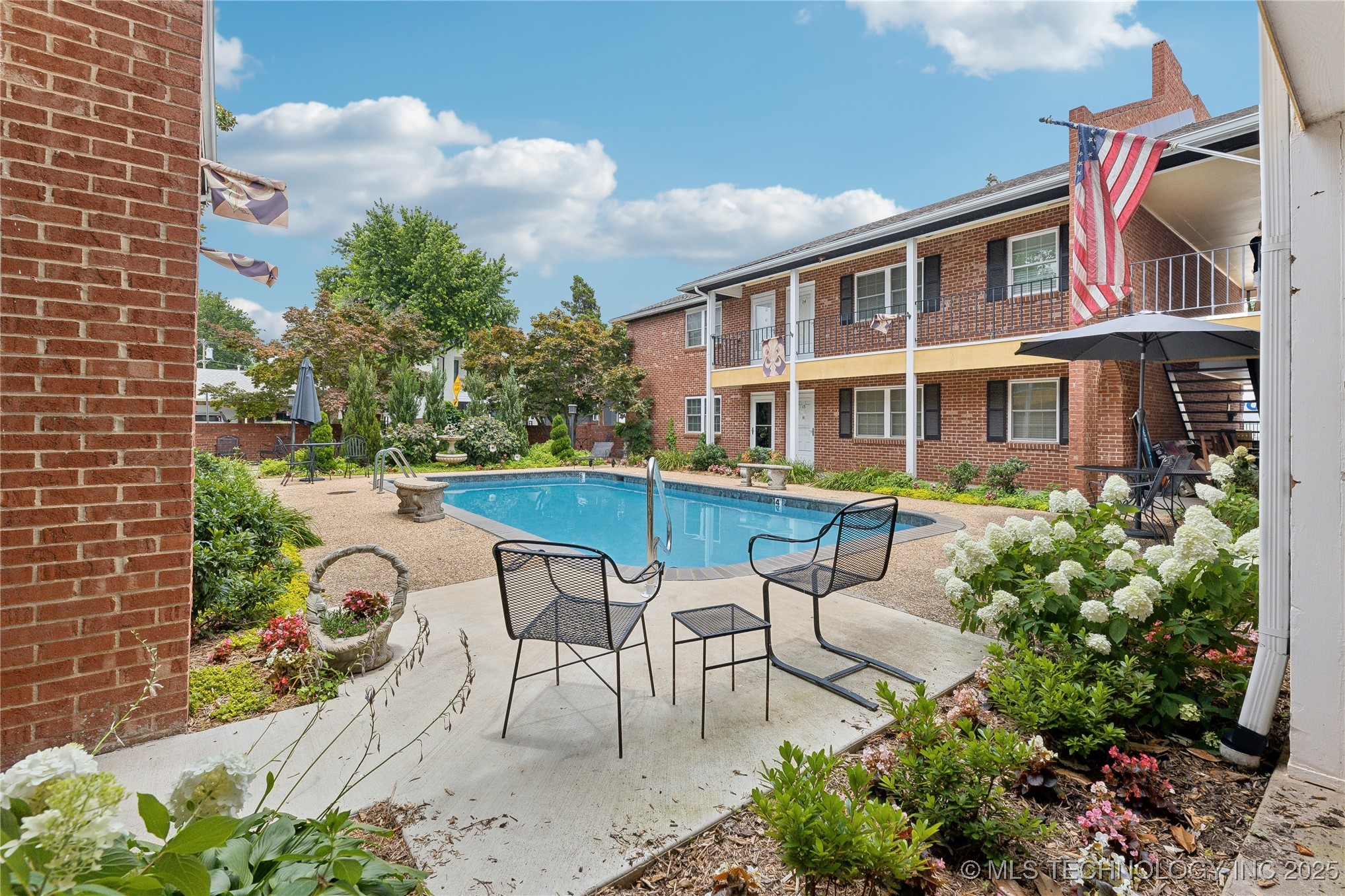 3701 S Riverside Drive 12 Property Photo 1