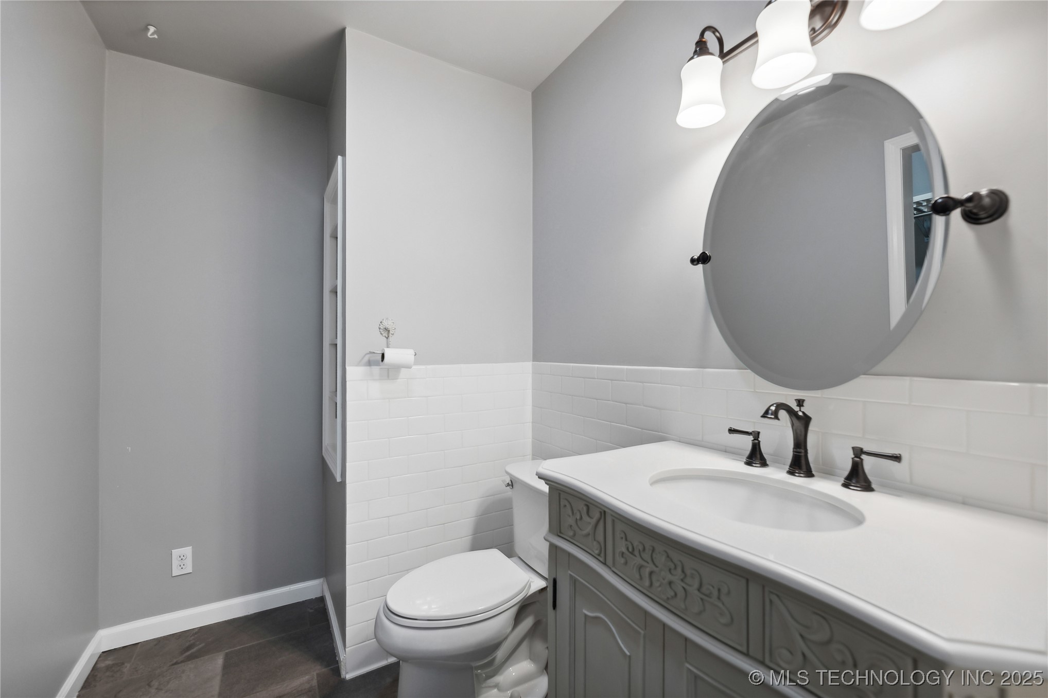 3701 S Riverside Drive 12 Property Photo 16