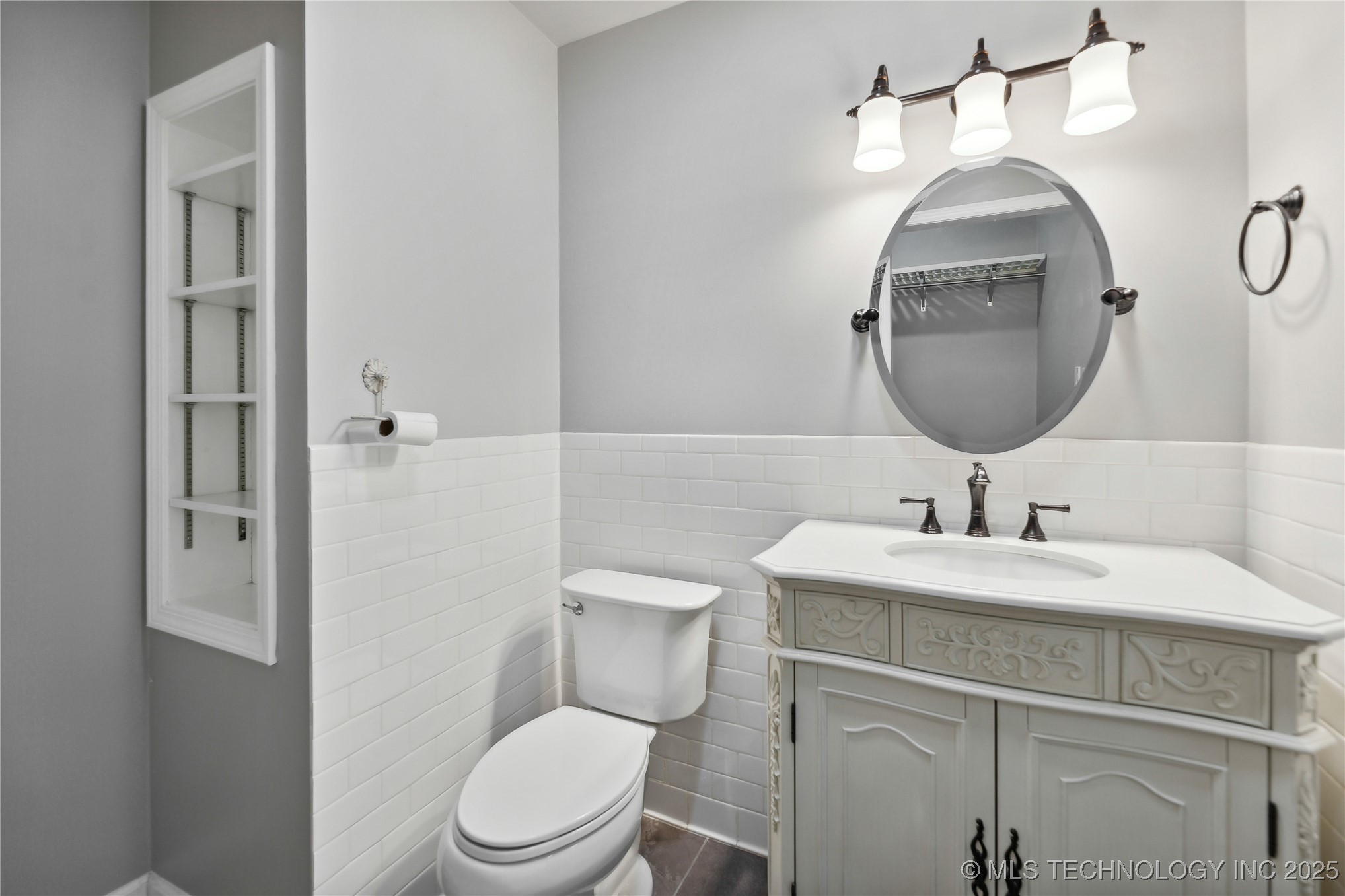 3701 S Riverside Drive 12 Property Photo 19