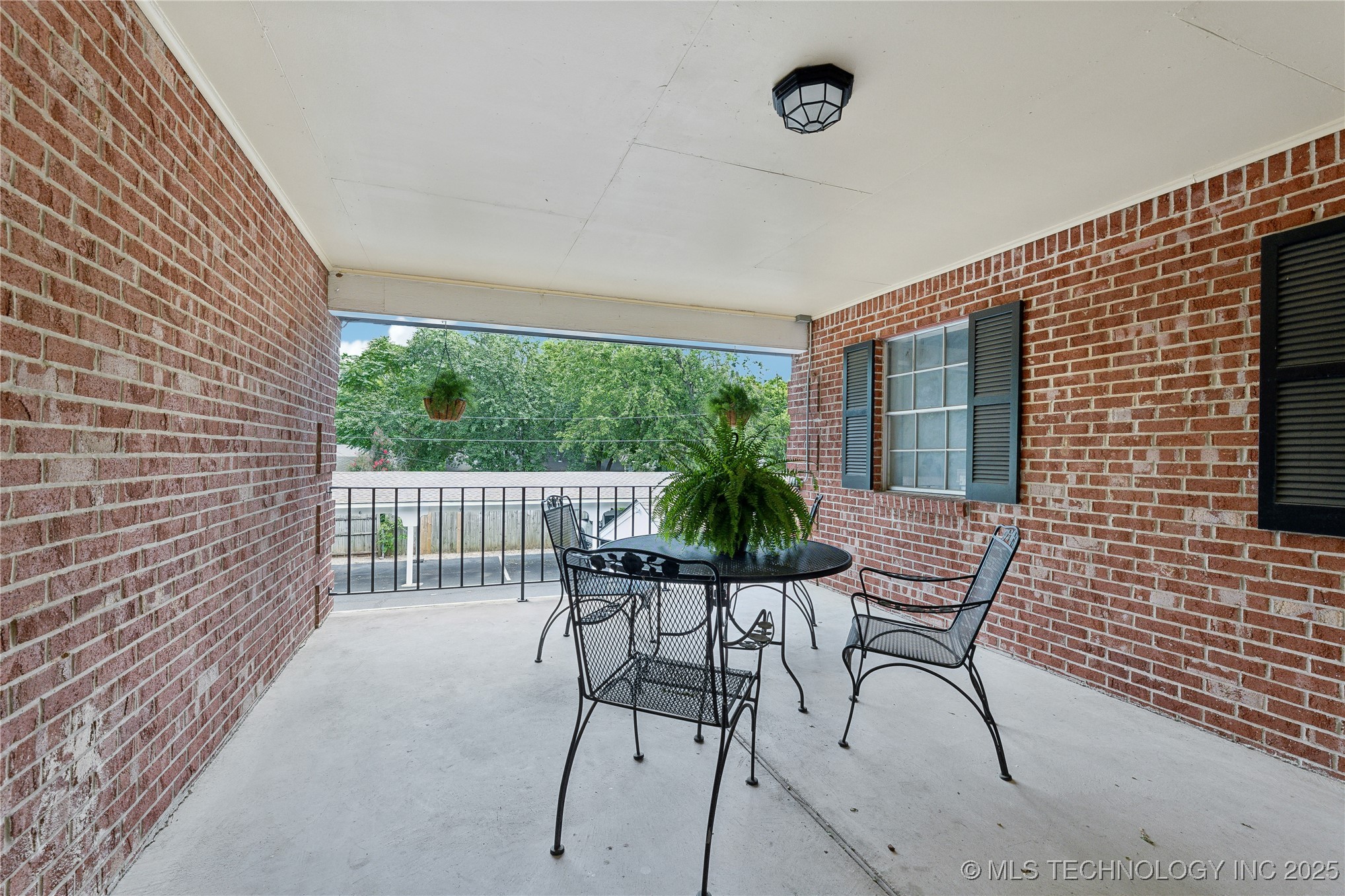 3701 S Riverside Drive 12 Property Photo 22