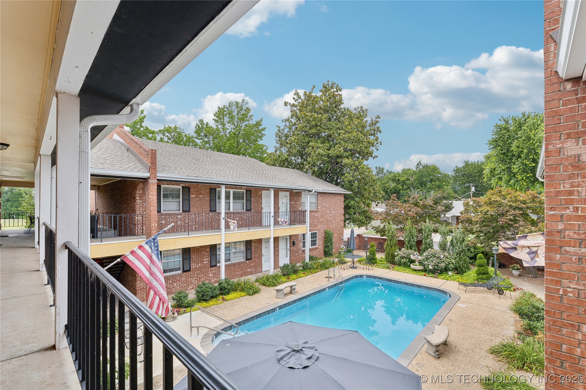 3701 S Riverside Drive 12 Property Photo 23