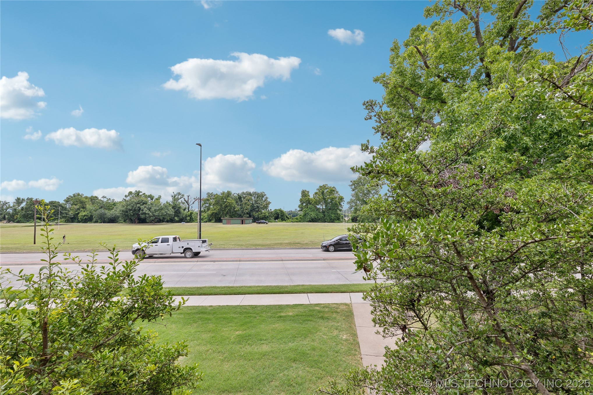 3701 S Riverside Drive 12 Property Photo 24