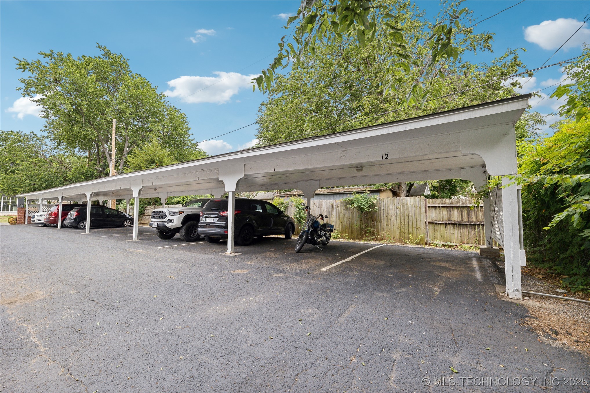 3701 S Riverside Drive 12 Property Photo 26